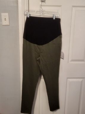 NWT Time and Tru Black Waistband Maternity Jeggings in Olive